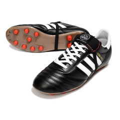 Scarpa da calcio Adidas Copa Mundial II nera e bianca per terreni compatti FG