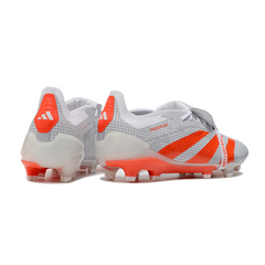 Bota de fútbol Adidas Predator 30 Elite Tongue blanca y naranja para terreno firme (FG).
