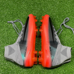 Chuteira Campo Nike Mercurial Superfly 5 Elite FG CR7 Cinza e Laranja Tamanho 42