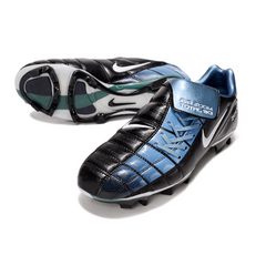 Botas de fútbol Nike Air Zoom Total 90 III negras y azules para terreno firme (FG).