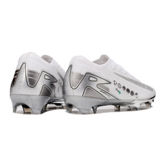 Botas de fútbol Nike Air Zoom Mercurial Vapor 16 Elite blancas y plateadas para niños, para terreno firme (FG).