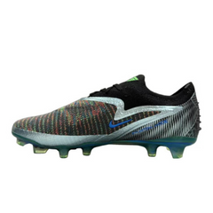 Botas de fútbol Nike Phantom 6 Elite DF Nike x EA FC Pack blancas y negras para terreno firme (FG).