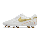 Botas de fútbol Nike Tiempo R10 Legend Elite blancas y doradas para terreno firme (FG).