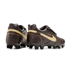 Scarpa da calcio Nike Tiempo R10 Legend Elite con linguetta marrone e oro per terreni compatti FG