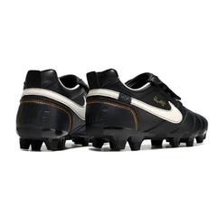 Scarpa da calcio Nike Tiempo R10 Legend Elite nera e bianca per terreni compatti FG