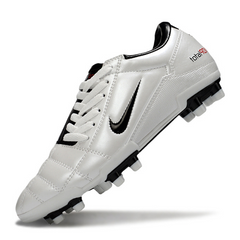 Scarpa da calcio Nike Total 90 III FG bianca e nera per terreni compatti