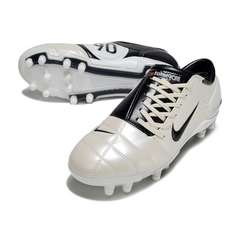 Botas de fútbol Nike Total 90 III Beige y Negro para Terreno Firme (FG)