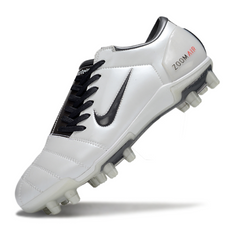 Botas de fútbol Nike Total 90 III FG para terreno firme, color blanco y negro