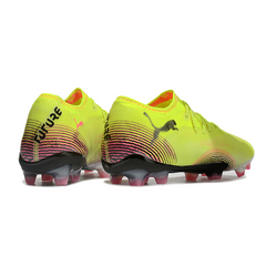 Scarpa da calcio Puma Future 8 Low gialla e rosa per terreni compatti FG