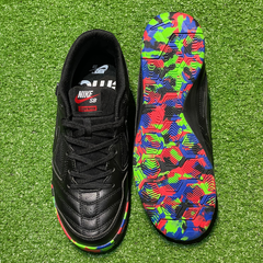Chuteira Futsal Nike Gato x Supreme IC Preta e Colorida Tamanho 41