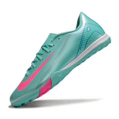 Scarpa da calcio Nike Zoom Mercurial Vapor 16 Academy Turf TF blu chiaro e rosa
