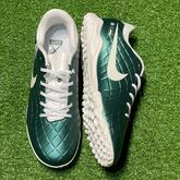 Chuteira Society Nike Tiempo 10 Legend Academy TF Emerald Pack Tamanho 40