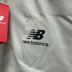 Giacca a vento beige New Balance