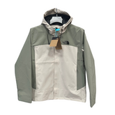 Giacca a vento verde e bianca The North Face