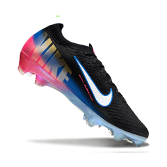 Botas de fútbol Nike Air Zoom Mercurial Vapor 16 Elite negras, azules y rosas para terreno firme (FG).