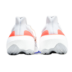 Zapatillas de running Adidas Ultraboost Light en blanco y naranja