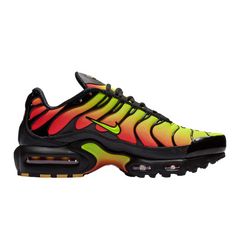 Scarpe casual Nike Air Max Plus TN nere e solari Volt