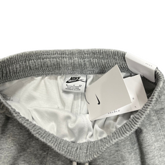 Pantalones deportivos grises Nike