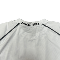 Camiseta Nike blanca de manga larga
