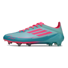 Botas de fútbol Adidas F50 Elite azul claro y rosa para terreno firme (FG).