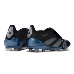 Bota de fútbol Adidas Predator 30 Elite Tongue negra y azul para terreno firme (FG).