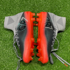 Chuteira Campo Nike Mercurial Superfly 5 Elite FG CR7 Cinza e Laranja Tamanho 42