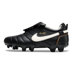 Scarpa da calcio Nike Tiempo R10 Legend Elite nera e bianca per terreni compatti FG