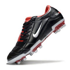 Scarpa da calcio Nike Total 90 III FG rossa e nera per terreni compatti
