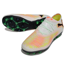 Scarpa da calcio Puma Future 8 Low Cut AG per terreni artificiali, bianca, arancione e gialla