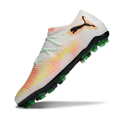 Scarpa da calcio Puma Future 8 Low Cut AG per terreni artificiali, bianca, arancione e gialla