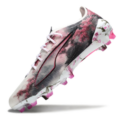 Scarpa da calcio Puma Ultra 5 Carbon bianca e rosa per terreni compatti FG