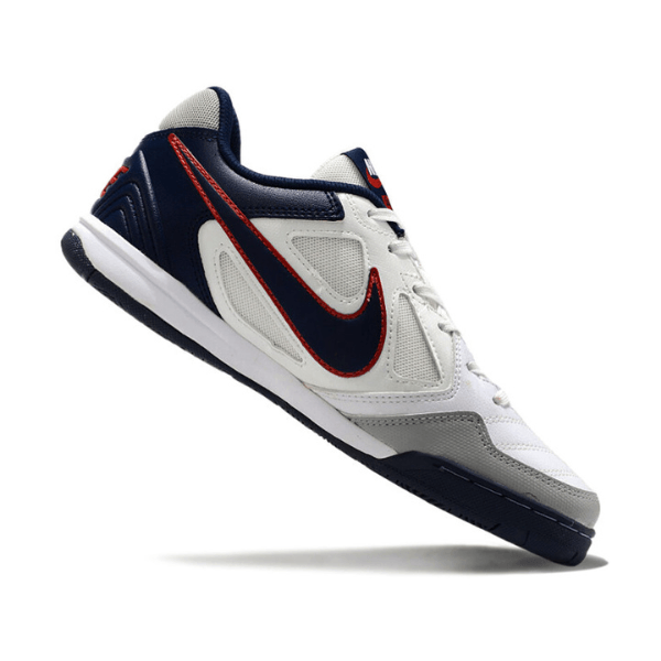 Chuteira Futsal Nike SB Gato X Supreme IC Branca, Azul e Vermelha - VENI Futebol