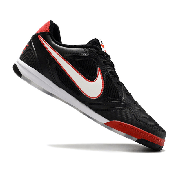 Chuteira Futsal Nike SB Gato X Supreme IC Preta, Branca e Vermelha - VENI Futebol