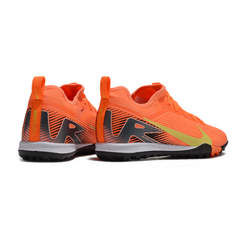 Scarpa da calcio Nike Zoom Mercurial Vapor 16 Pro Turf TF arancione e gialla