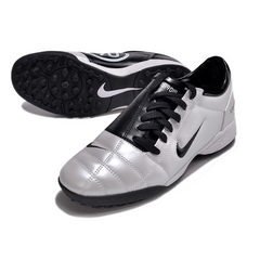Botas de fútbol Nike Total 90 III Turf TF color plata y negro