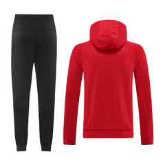 Conjunto Nike Cold Red and Black: abrigo y pantalón