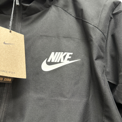 Chaqueta cortavientos negra Nike