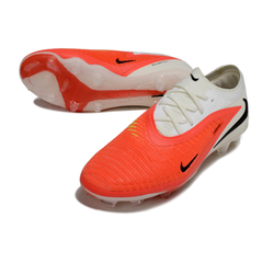 Botas de fútbol Nike Phantom 6 Elite DF By You blancas y naranjas para terreno firme (FG).