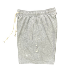 Pantaloncini Nike grigi e bianchi 
