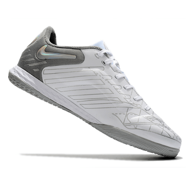 Chuteira Nike Tiempo 9 Legend IC Branca e Cinza - VN Esportes